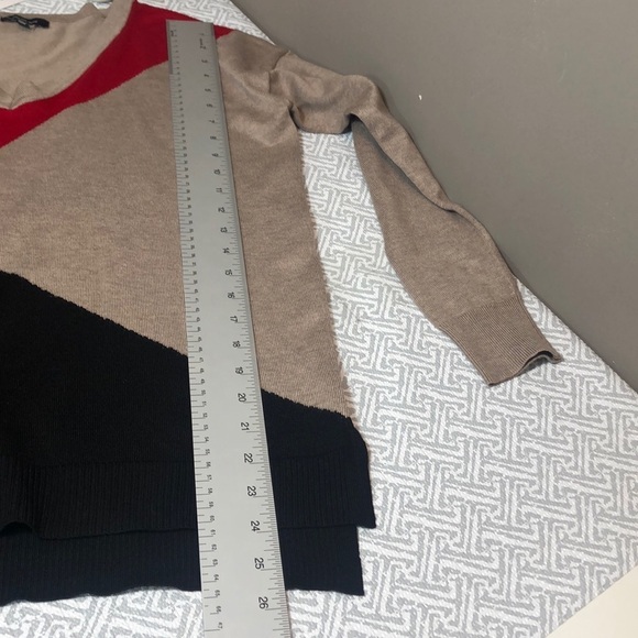 Verve ami V-Neck Color Block Sweater NWT Small - Picture 10 of 11